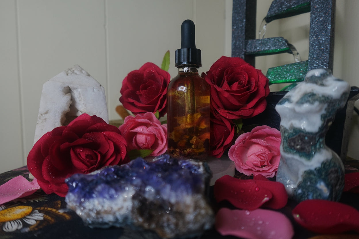 Soft Kiss (Love & Attraction Ritual Oil)