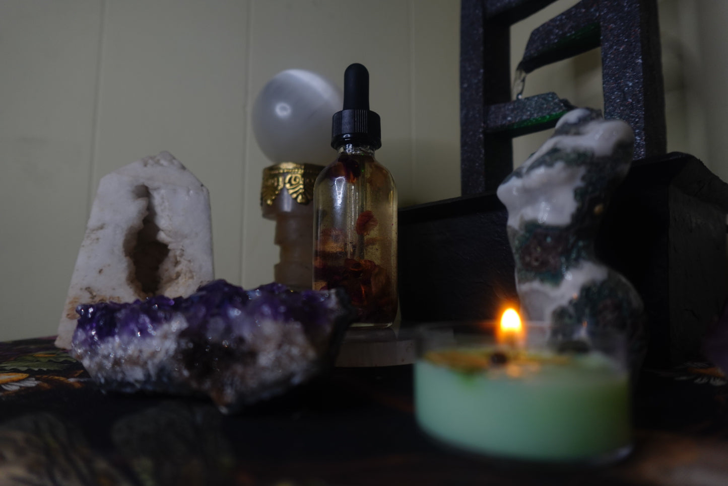 Soft Kiss (Love & Attraction Ritual Oil)