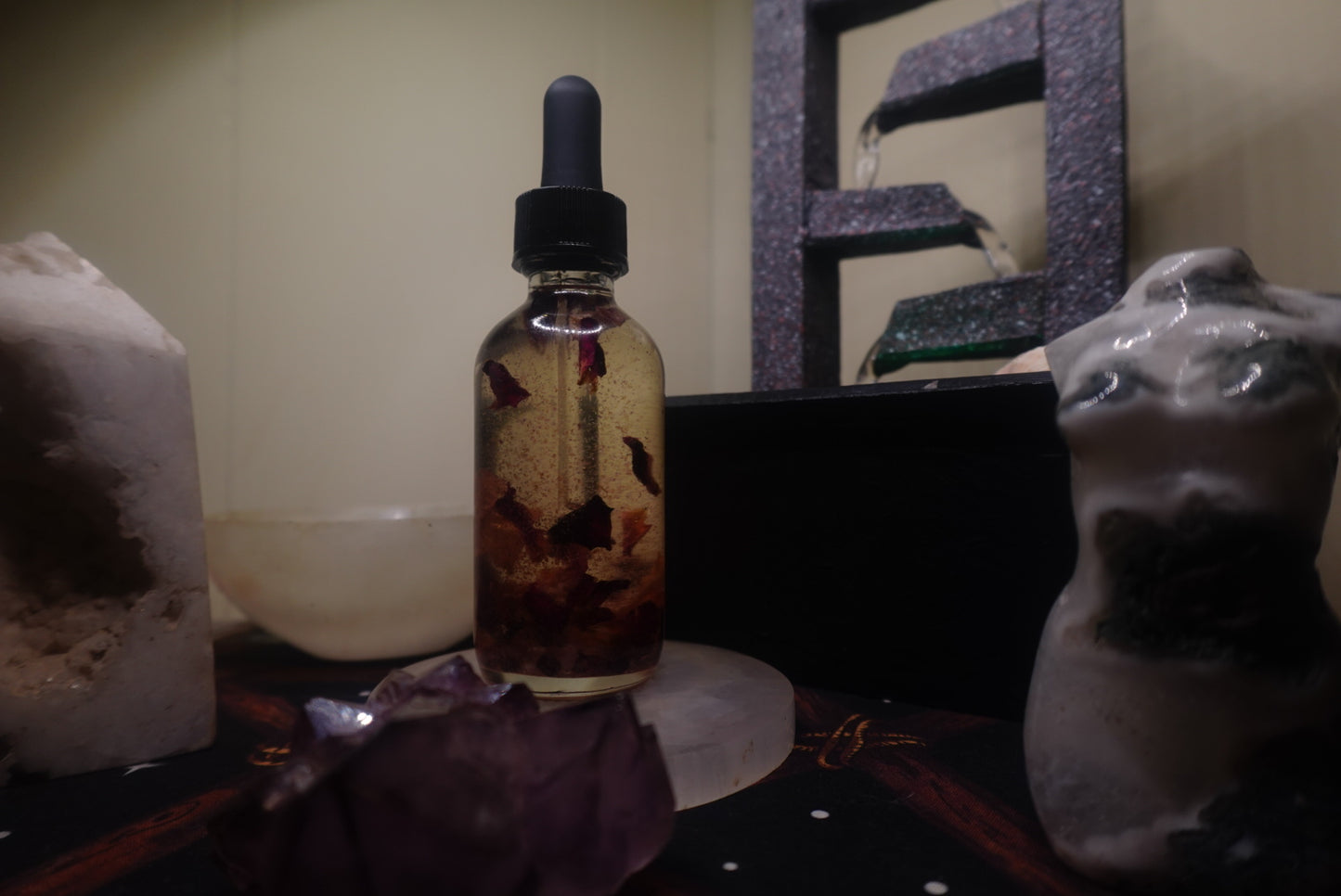 Soft Kiss (Love & Attraction Ritual Oil)